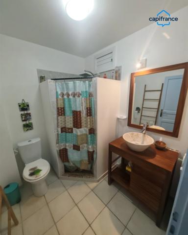 Coup de cœur pour cette villa F5 à l'Anse à L'Ane aux Trois-Ilets.