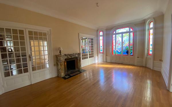 Maison à vendre    8 pièces • 241 m2 Saint-Étienne