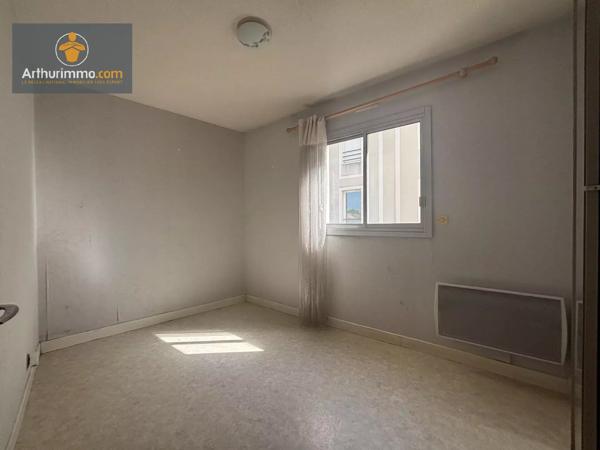 Vente                                                      Appartement
                        
                     3 pièces                      63 m2                     à Marmande