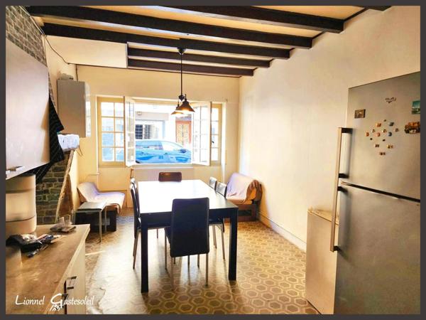 A vendre maison de ville sur trois niveaux au coeur de la bastide de Sainte Foy la Grande