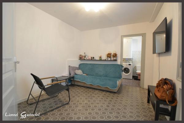 A vendre maison de ville sur trois niveaux au coeur de la bastide de Sainte Foy la Grande