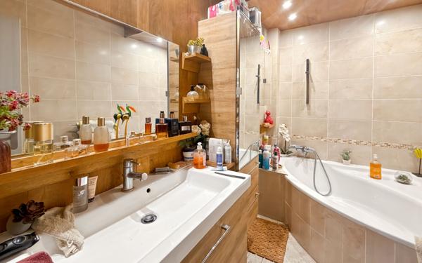 Appartement à vendre    3 pièces • 57 m2 Nice