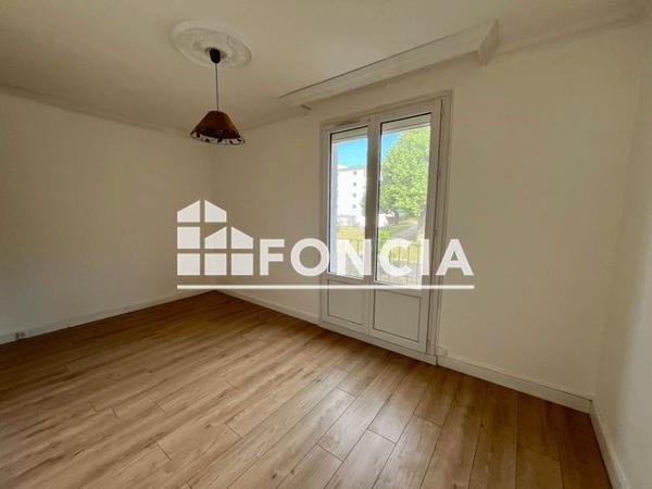 Location Appartement 5 pièces 95.1 m² - 42/46 BD CORNICHE,20 LAFERRIERE Limoges 87000