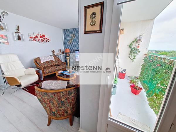 Grand appartement rénové avec vue imprenable sur Poitiers, à deux pas du Parc Mozart