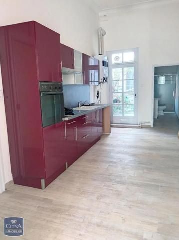 Appartement à louer 2 pièces 78.35m² Nîmes (30000)