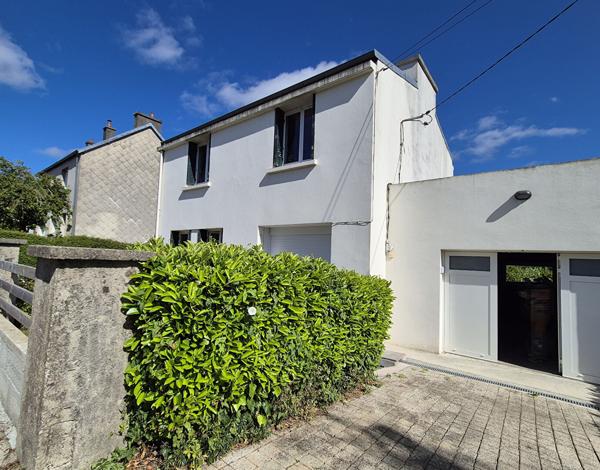 LANDIVISIAU- Maison 5 pièces Landivisiau