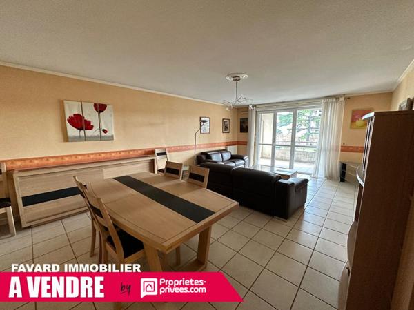 Grand T4 de 100 m² avec deux terrasses et double parking - Brive proche centre-ville