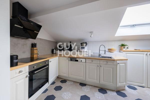 MOZAC - Appartement de caractère, 3 chambres, places de parking.