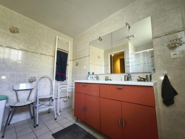 Maison 5 chambres à vendre à Mauzé Sur Le Mignon 79210