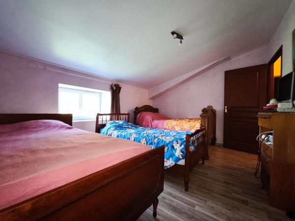 Maison 5 chambres à vendre à Mauzé Sur Le Mignon 79210