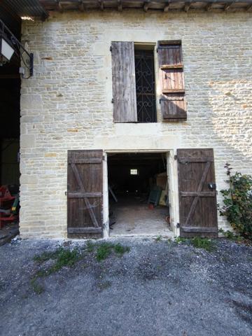 Maison 5 chambres à vendre à Mauzé Sur Le Mignon 79210