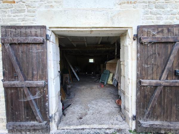 Maison 5 chambres à vendre à Mauzé Sur Le Mignon 79210