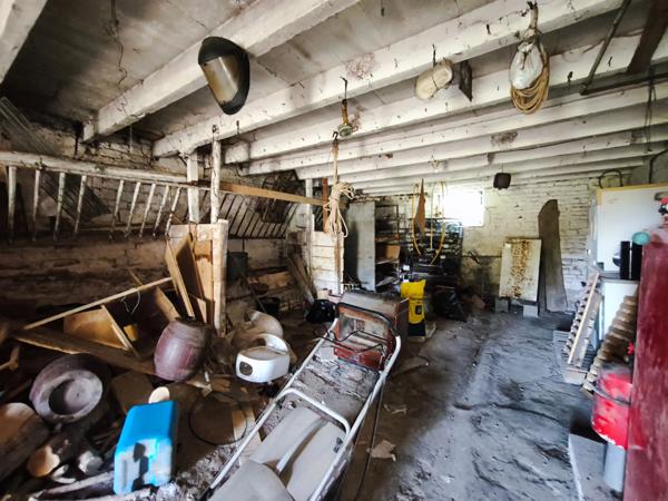 Maison 5 chambres à vendre à Mauzé Sur Le Mignon 79210