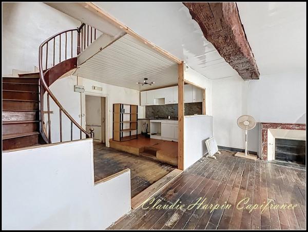 Dpt Deux Sèvres (79), à vendre PARTHENAY maison P6 - 118.11 m² - parcelle 97 m²
