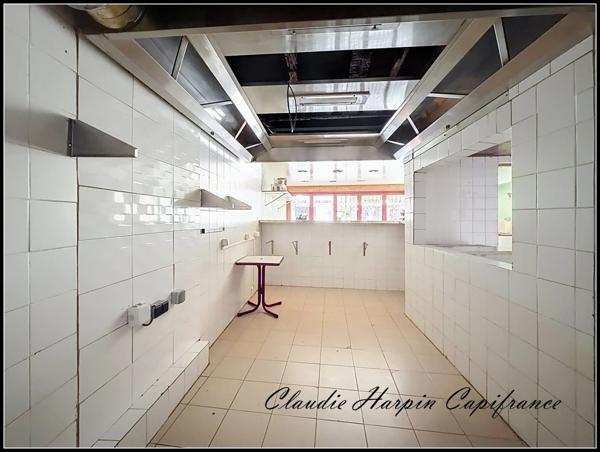 Dpt Deux Sèvres (79), à vendre PARTHENAY maison P6 - 118.11 m² - parcelle 97 m²