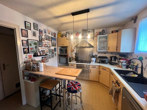 Maison 140 m² – HYPER CENTRE– Jardin, garage, dépendance