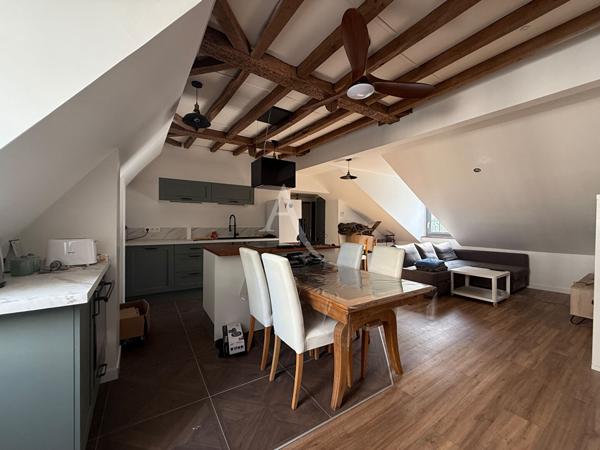 Pau,Place Gramont appartement duplex 4 chambres.