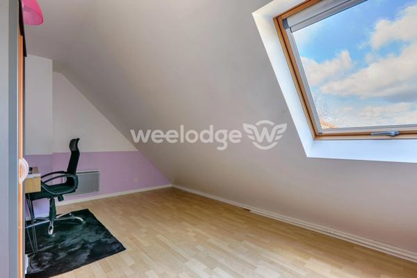 Maison à vendre 8 pièces de 122,21 m² à Andrésy