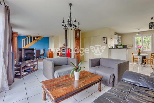 Maison à vendre 8 pièces de 122,21 m² à Andrésy