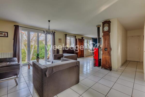 Maison à vendre 8 pièces de 122,21 m² à Andrésy