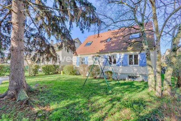 Maison à vendre 8 pièces de 122,21 m² à Andrésy