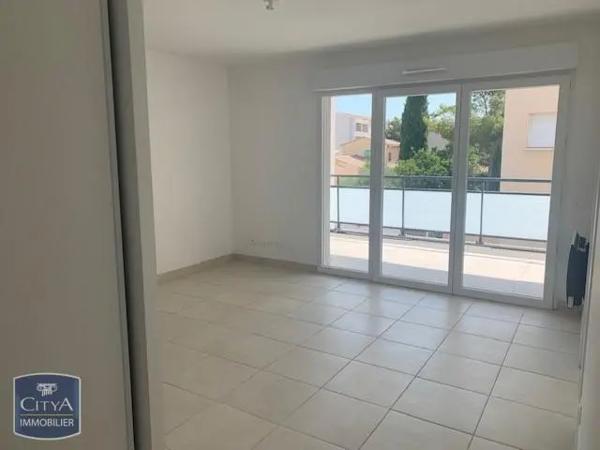 Appartement à louer 2 pièces 47.09m² Miramas (13140)
