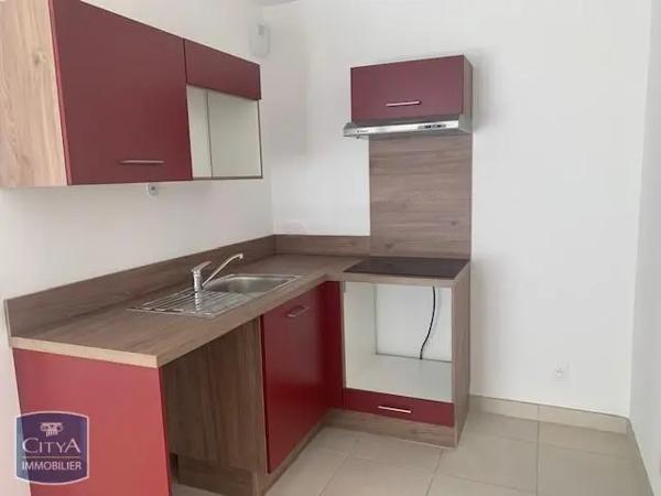 Appartement à louer 2 pièces 47.09m² Miramas (13140)