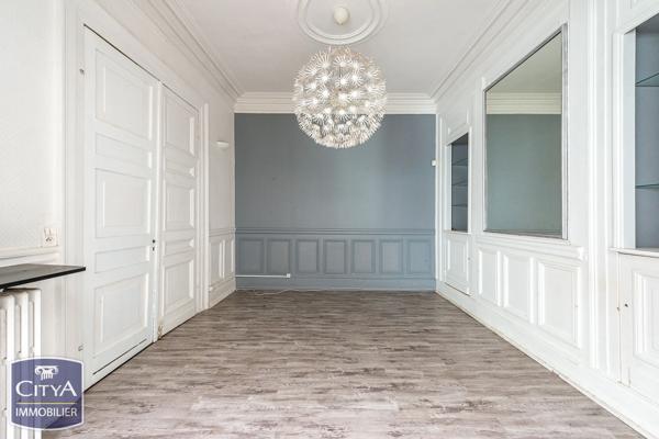 Maison à vendre 6 pièces 198m² Saint-Amand-les-Eaux (59230)