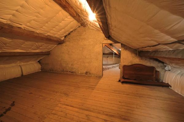 Idéal pour un commerce à THOIRETTE (39)