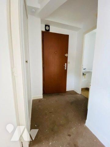 A VENDRE à PERROS-GUIREC, Centre-Ville, un appartement de type 2 d'une surface de 51m², composé...