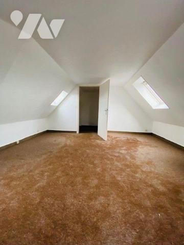 A VENDRE à PERROS-GUIREC, Centre-Ville, un appartement de type 2 d'une surface de 51m², composé...