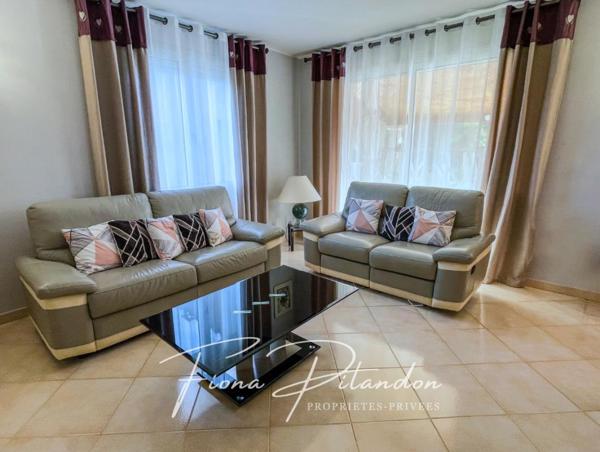 VILLA de plus de 200m2 sur un terrain de 2000m2