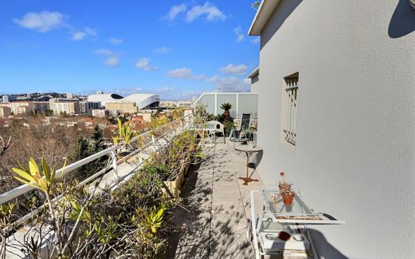 Appartement à vendre    4 pièces •  Marseille 9