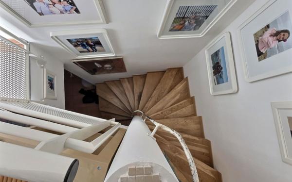 Appartement à vendre    4 pièces •  Marseille 9