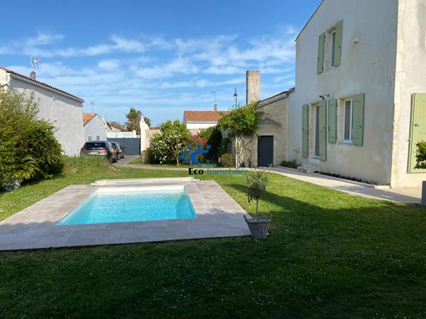 BOURGNEUF PROPRIETE AVEC PISCINE JARDIN La rochelle BOURGNEUF PROPRIETE AVEC PISCINE JARDIN La rochelle