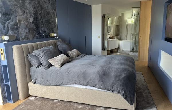 BRETEUIL (VIIe) - Appartement Luxe - 6e étage vue monuments