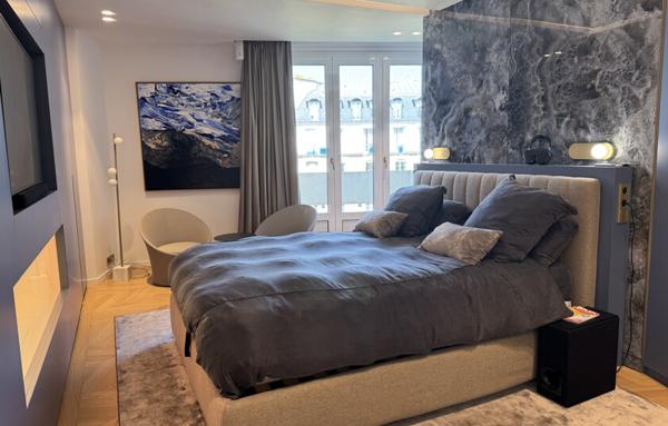 BRETEUIL (VIIe) - Appartement Luxe - 6e étage vue monuments