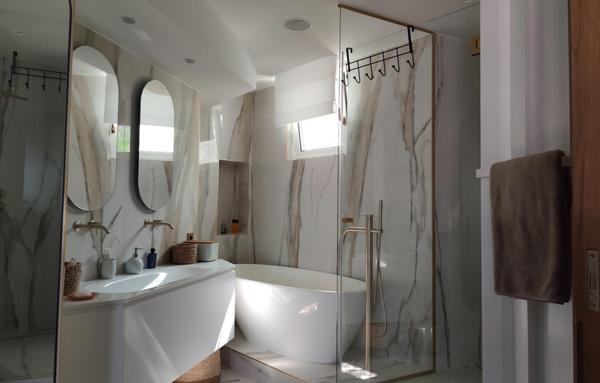 BRETEUIL (VIIe) - Appartement Luxe - 6e étage vue monuments