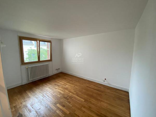 Maison Le Mesnil Le Roi 4 pièce(s) 75M² Loyer 2 116 €/mois **  - Référence  10678