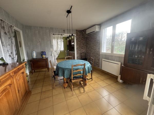 Maison d'environ 140 m² sur environ 1431 m² de terrain