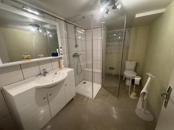 Maison d'environ 140 m² sur environ 1431 m² de terrain