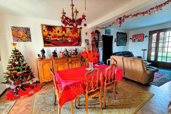 A L'EST DE BERGERAC, MAISON TRADITIONNELLE DANS UN CADRE PRIVILEGIE