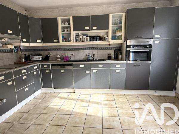 Maison à vendre 6 pièces 160 m² Santeny