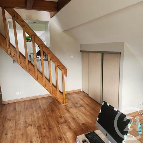 Appartement T2 à vendre  2 pièces - 40 m2 ROCHE LEZ BEAUPRE - 25