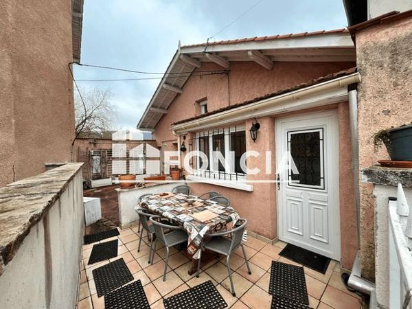 À vendre Maison 4 pièces 158 m² - Le Chambon-feugerolles 42500