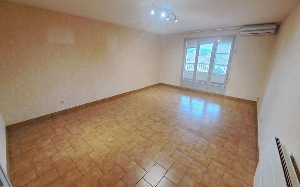 Appartement à vendre    4 pièces • 78 m2 Six-Fours-les-Plages