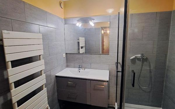 Appartement à vendre    4 pièces • 78 m2 Six-Fours-les-Plages