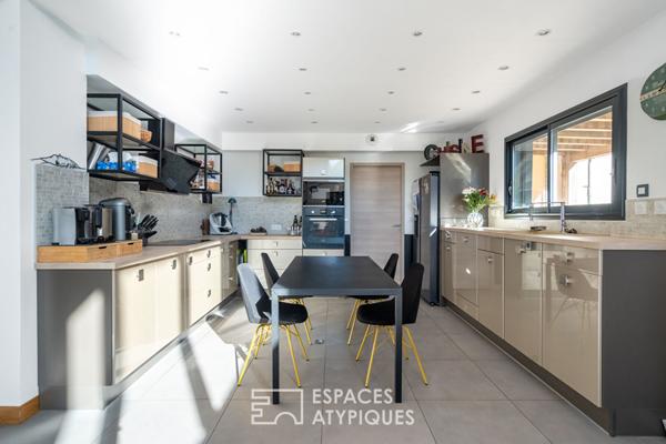 Maison contemporaine avec jardin