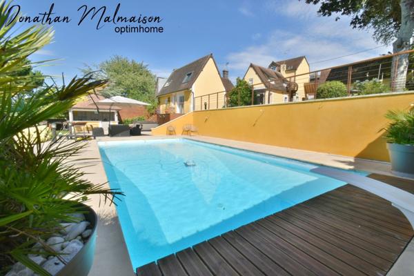 Propriété de 5 chambres comprenant Piscine et Cuisine d'été