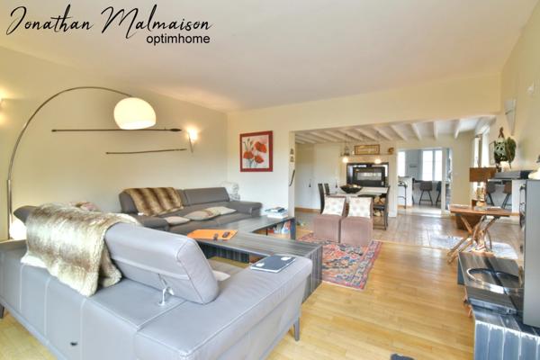 Propriété de 5 chambres comprenant Piscine et Cuisine d'été